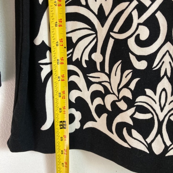 J McLaughlin Women’s top - Picture 7 of 8